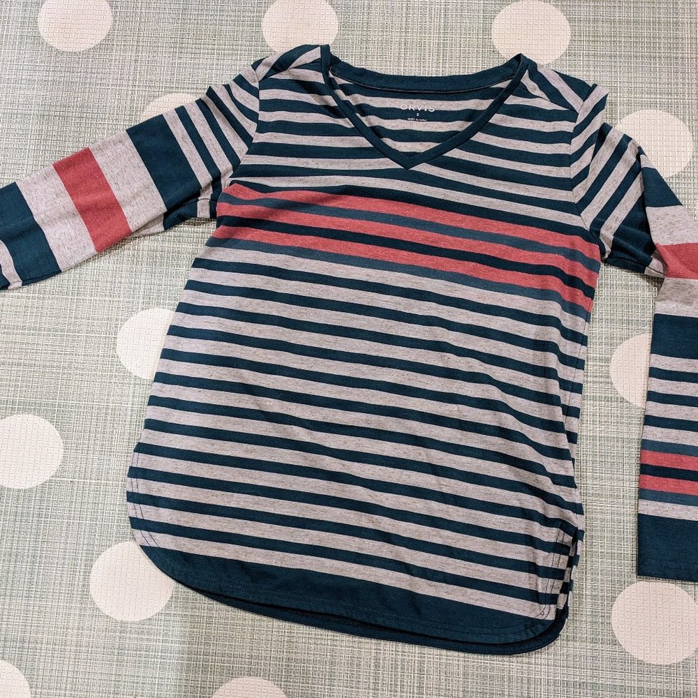 Orvis Long-Sleeved V-Neck Relaxed Tee - Women's Small